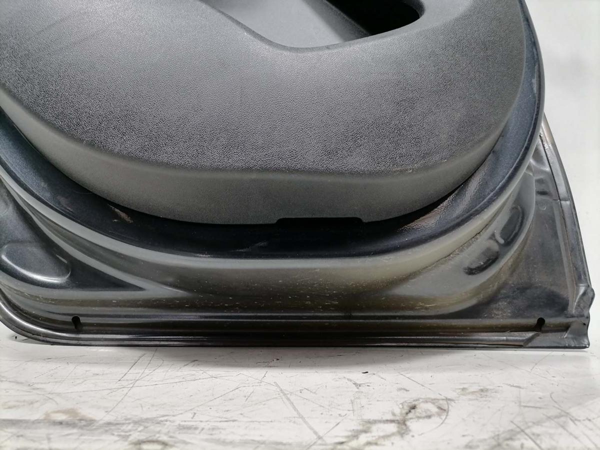 Peugeot 108 original T&uuml;r hinten links KTA Dunkelgrau metallic Rohbau Bj.2016